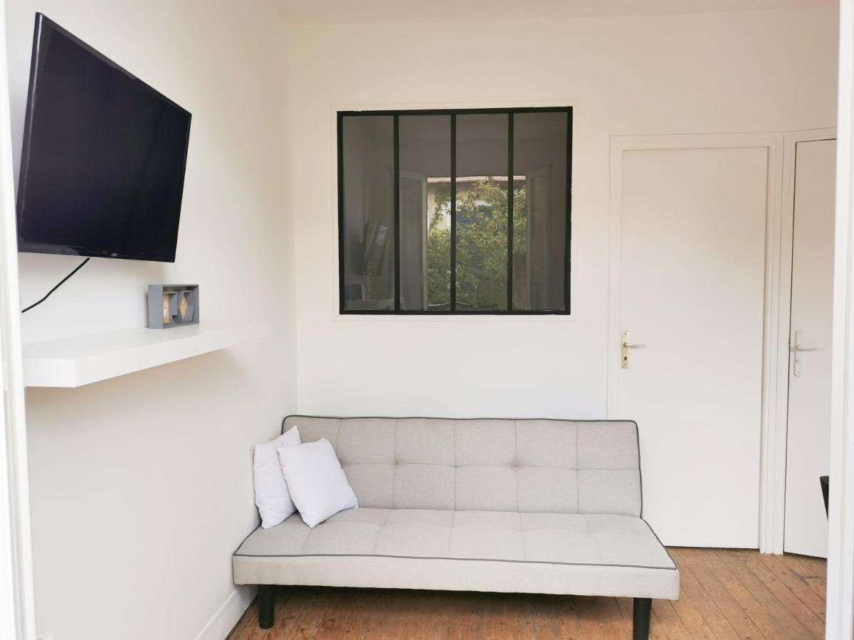 #4 Joli Appartement A 2 Pas Du Metro Et Paris 20 Bagnolet Dış mekan fotoğraf